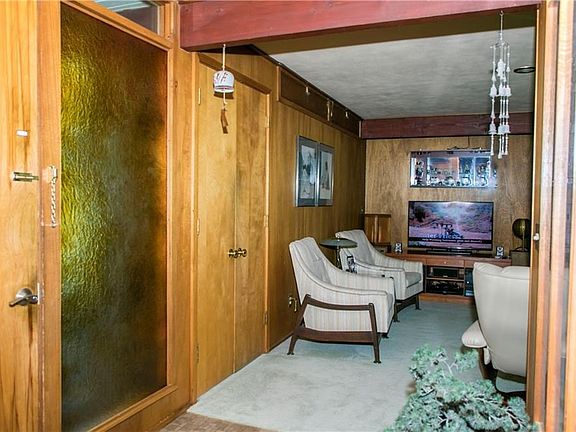4th image of 3112 Glacier Dr