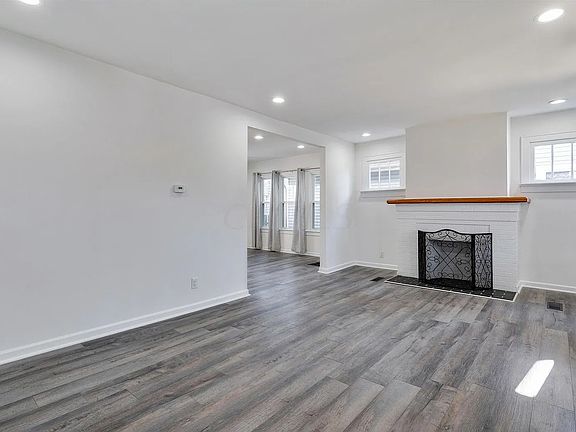 4th image of 682 Thurman Ave