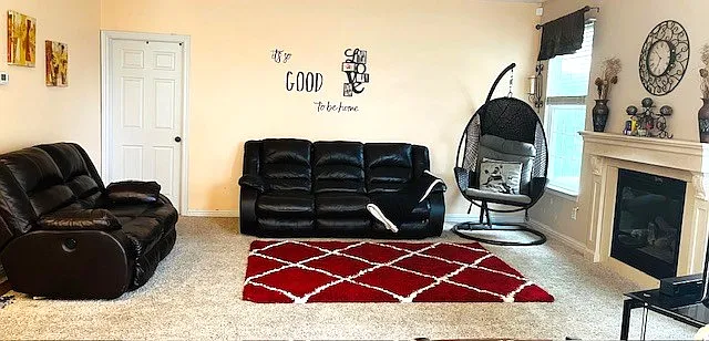 4 bed, 3040 sqft, $2,500 — Photo 2