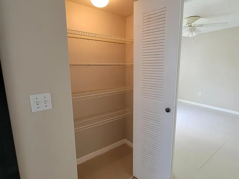 1400 Crestwood Ct S #1402 — Photo 17