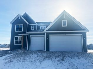 20481 Gargoyle Ln, Lakeville, MN 55044