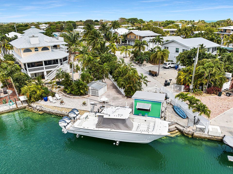 1st image of 1082 Caribbean Dr E