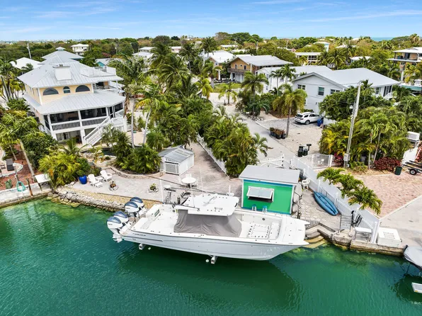 1082 Caribbean Dr E, Summerland Key, FL 33042