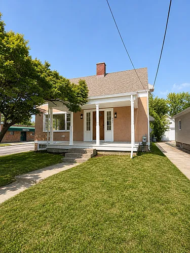 901 Woodsdale Ave Photo 1