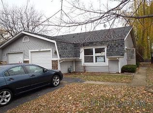 88 Golden Dr, Glendale Heights, IL 60139