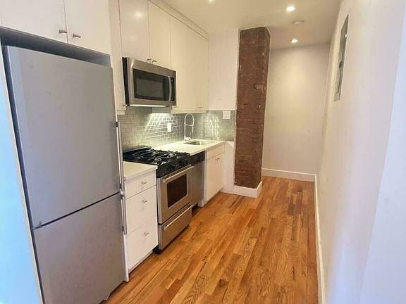2nd image of 304 10th St #298-16