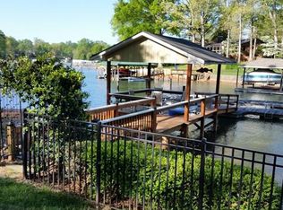 4142 Lake Shore Rd S, Denver, NC 28037