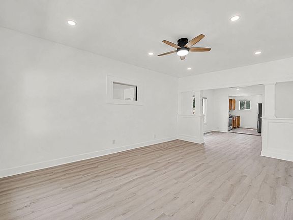 3rd image of 414 165th St