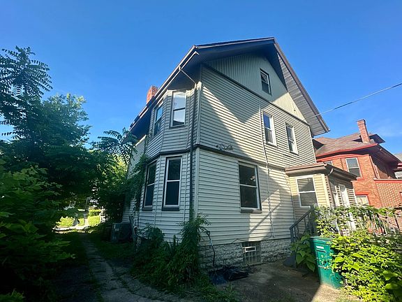 5th image of 1560 Ruth Ave