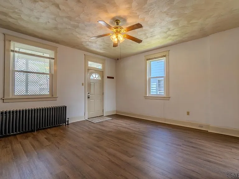222 Strayer St — Photo 4