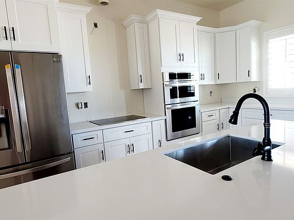 3rd image of 24036 W Cavedale Dr