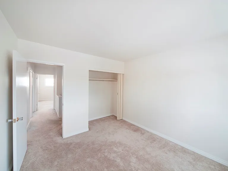 4519 101a Ave NW — Photo 15