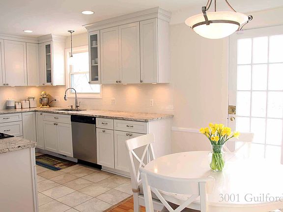 Kitchen / Dining