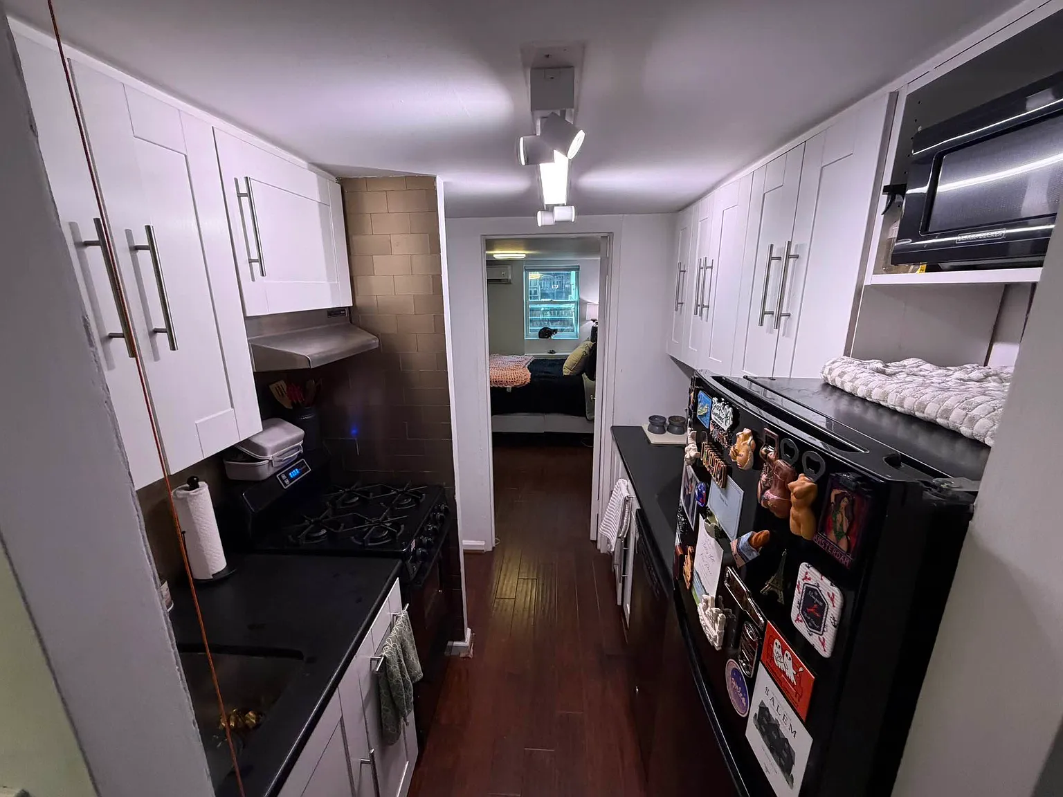 106 West Washington Place — Photo 3