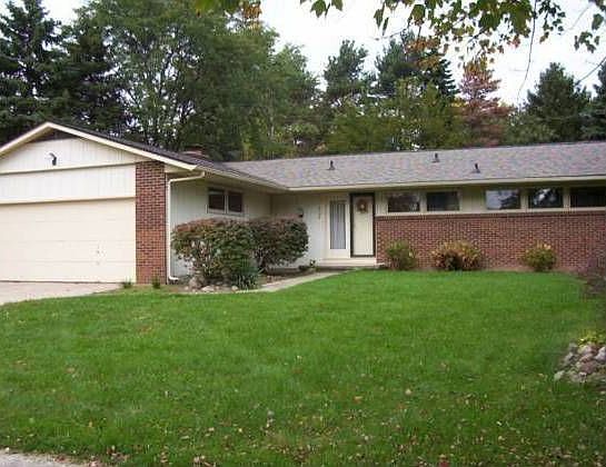 1st image of 2156 Tamarack Dr