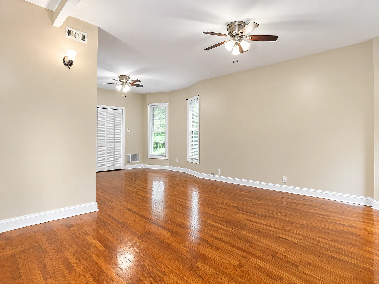 2 bed, 1100 sqft, $2,000 — Photo 4