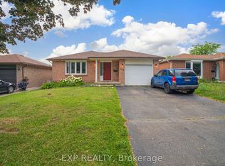 115 Scenic Wood Cres, Kitchener, ON N2A 3N2