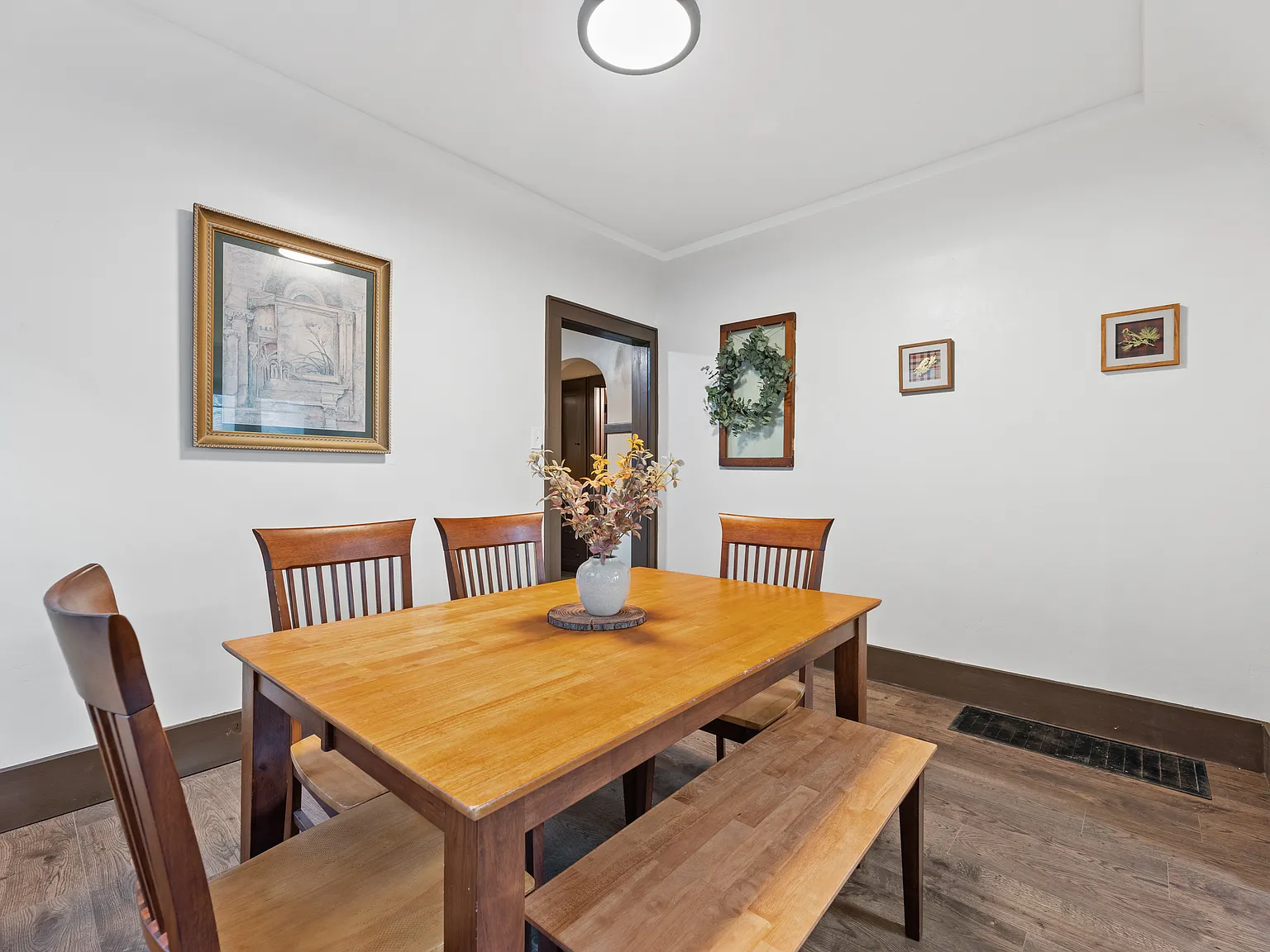 4 bed, 2000 sqft, $4,000 — Photo 3