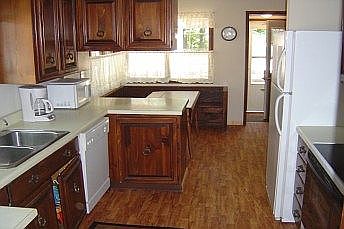 Kitchen & Breakfast Nook