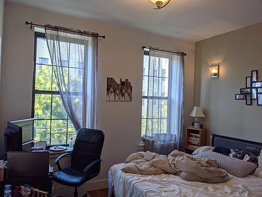 Rented by Greenrock Management | media 2