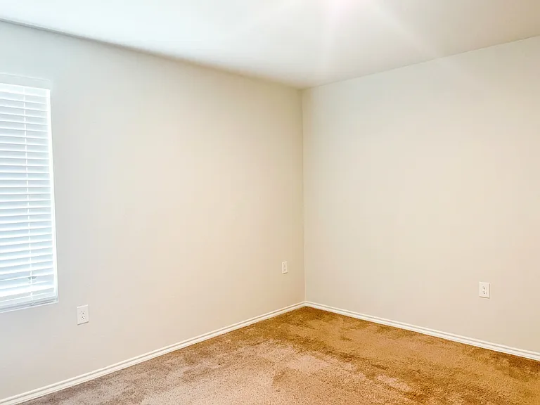 914 Albatross Way — Photo 8