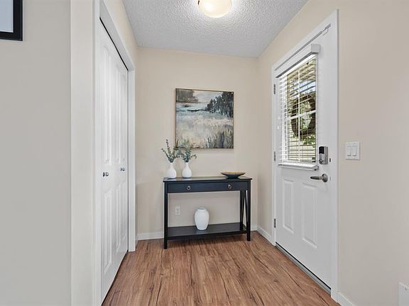 4th image of 179 E Fireside Cv