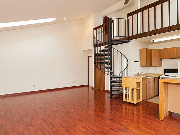 3rd image of 922 NW 50th St Unit 5