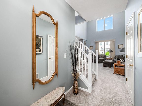 2nd image of 3982 Park Cir S