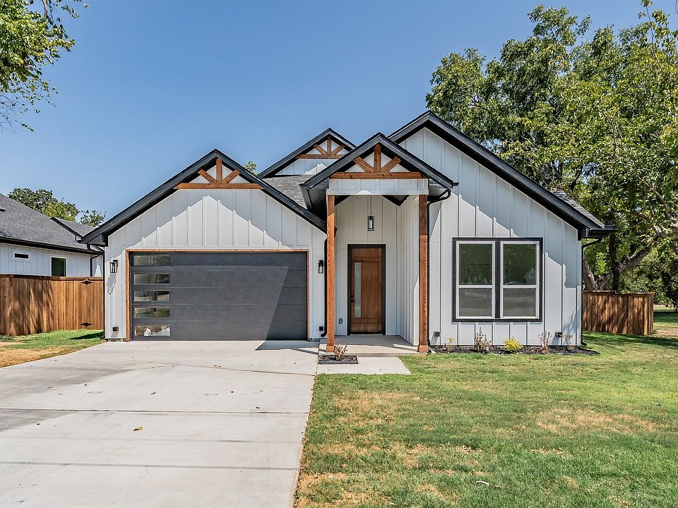 1st image of 303 Hobbs Ave