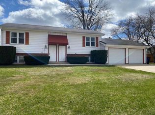 1906-1908 Refset Dr, Janesville, WI 53545