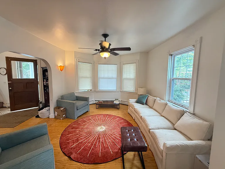 18 Bedlow Ave — Photo 7