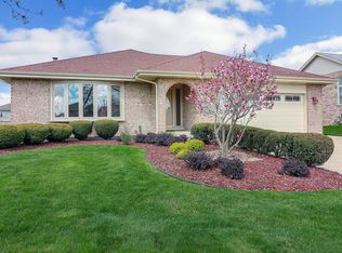 1924 Egerton Ct, Woodridge, IL 60517