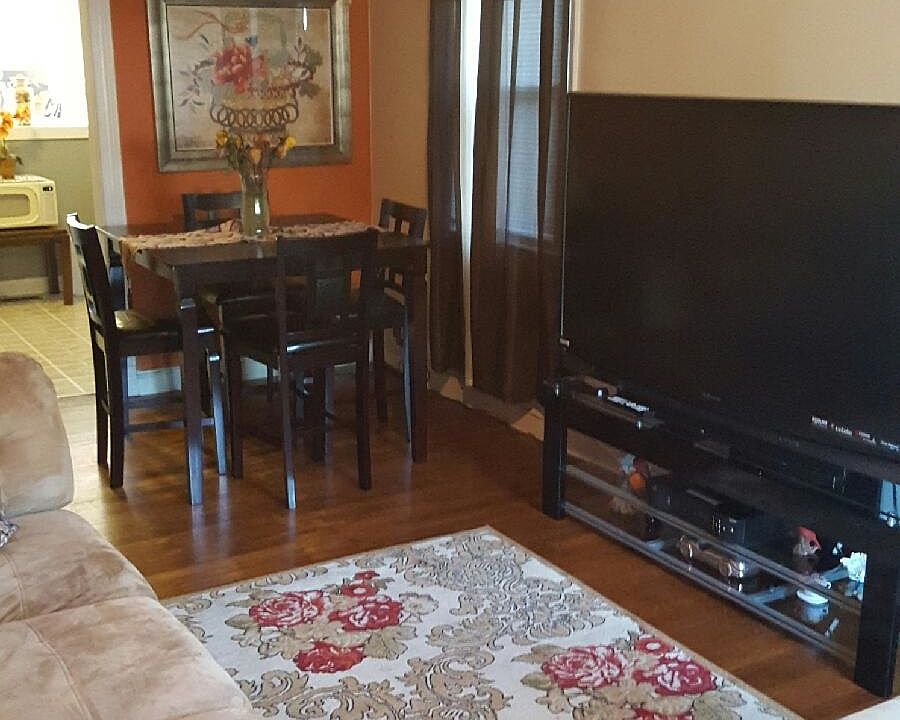 1st image of 1404 Overlook St