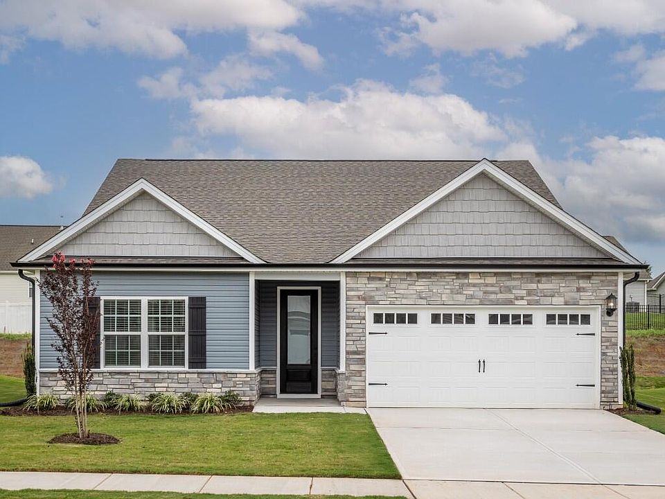 1st image of 202 Custer Dr