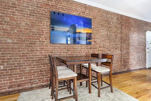 Sold by Compass | media 3