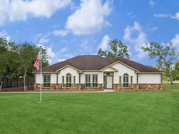 1091 Caney Trail Dr, Wharton, TX 77488