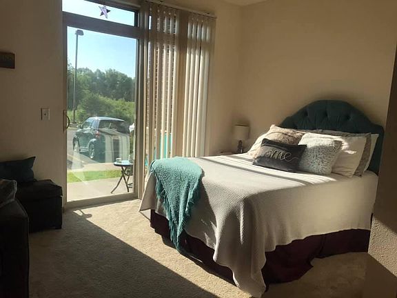 3rd image of 2451 Ironwood Dr #143