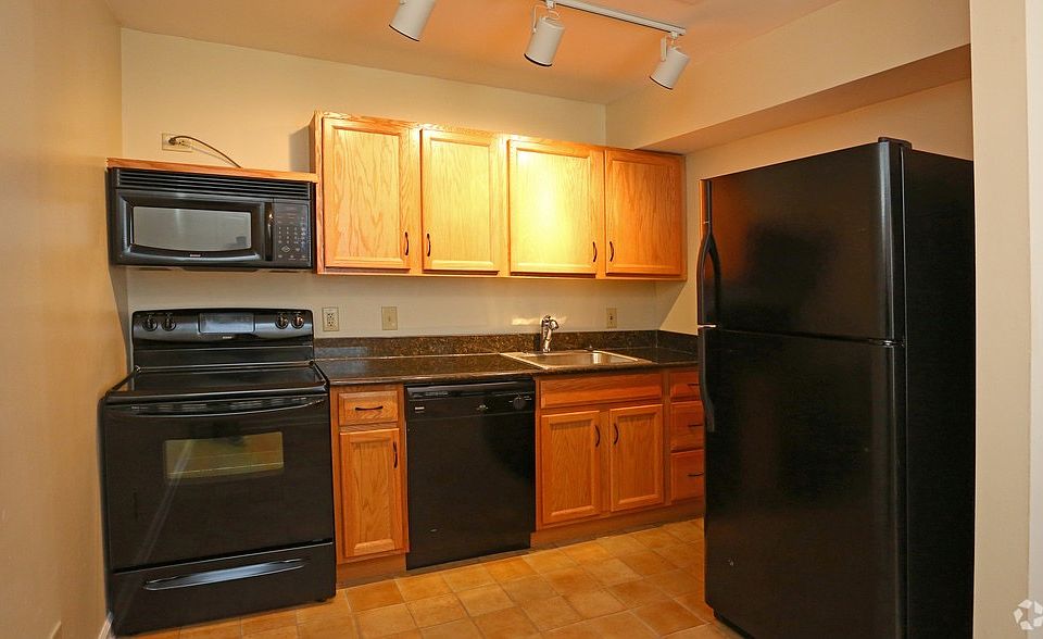 2nd image of 1232 Villa Ln Unit C