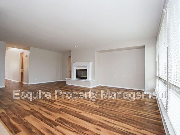 2nd image of 2895 Diamond Dr