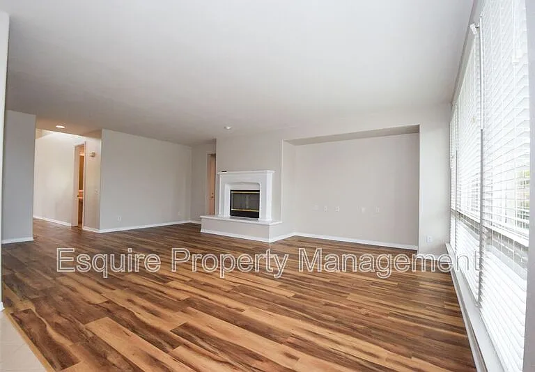 2895 Diamond Dr — Photo 2