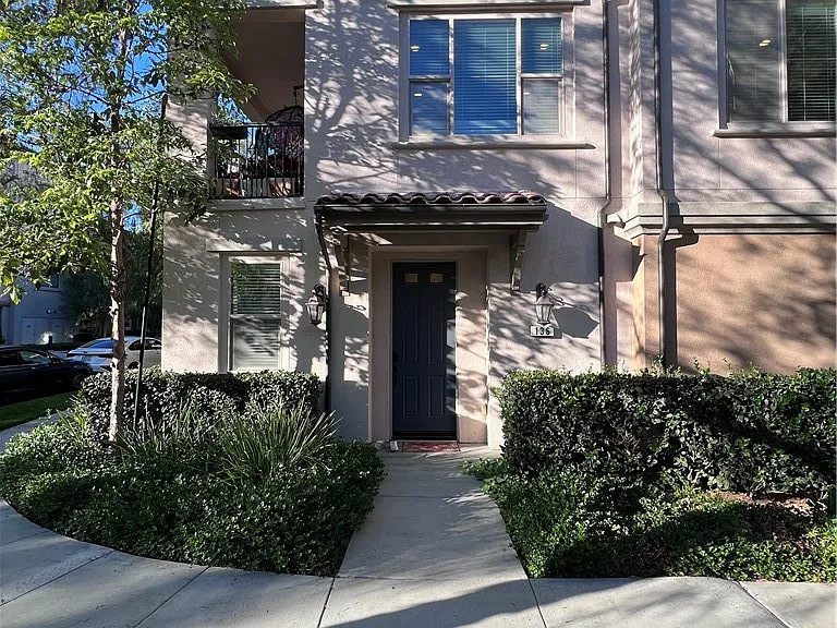136 Neptune — Photo 2
