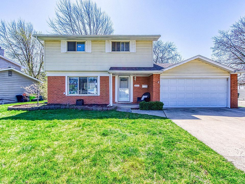 1st image of 40537 Irval Dr