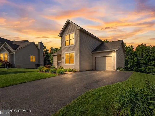 208 Sycamore Ct, Tannersville, PA 18372