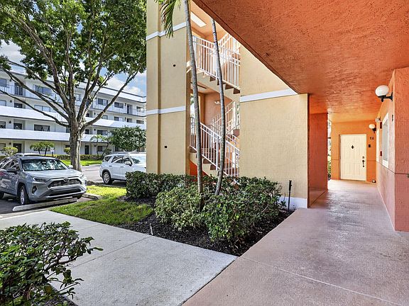 2nd image of 4721 Lucerne Lakes Boulevard E #711