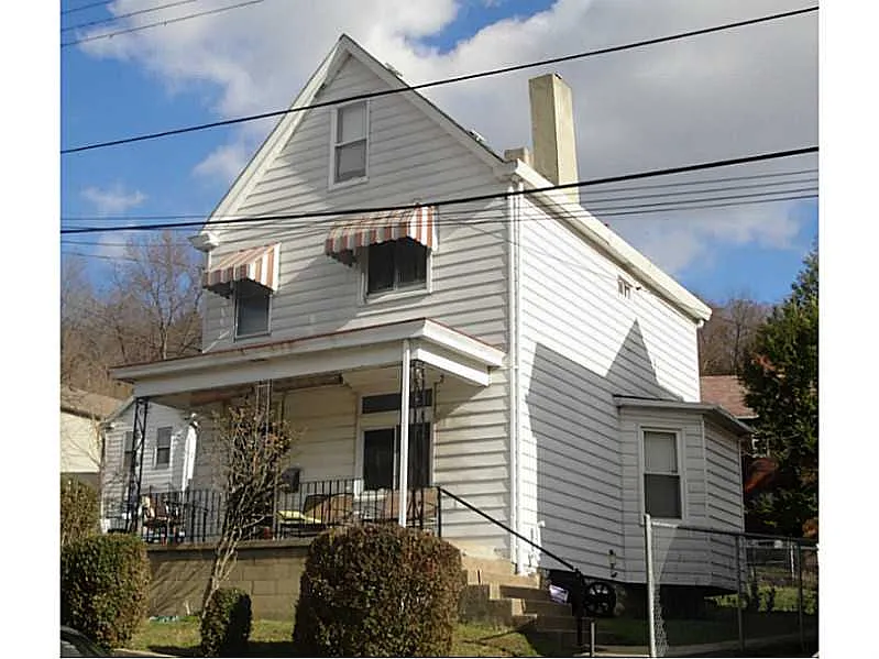 825 Lamont St photo 1