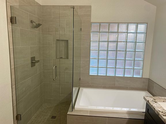Fully Renovated Master Bath