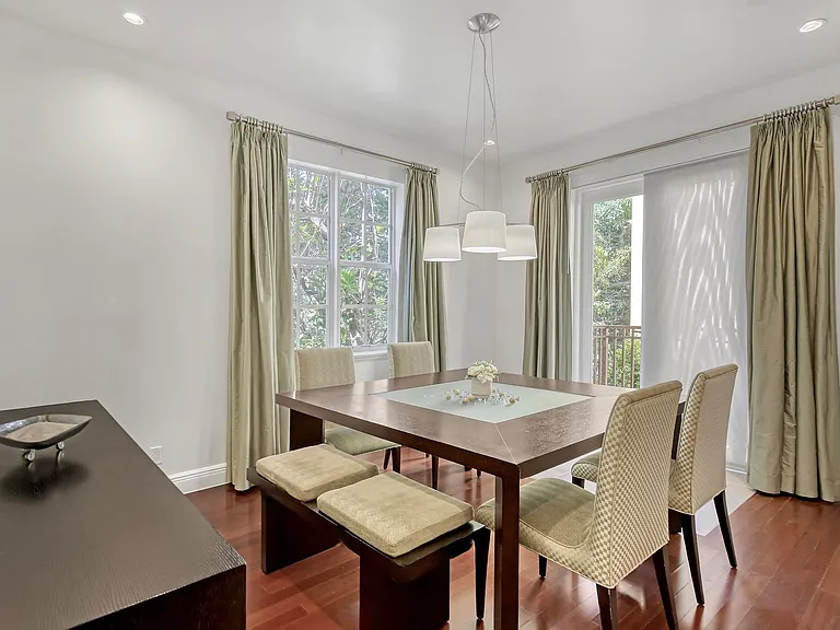 72 SE 6th Ave E #Townhouse C — Photo 12