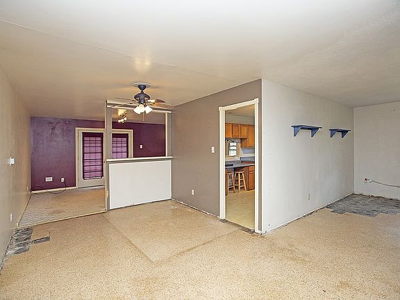 3rd image of 23207 Marydale Dr