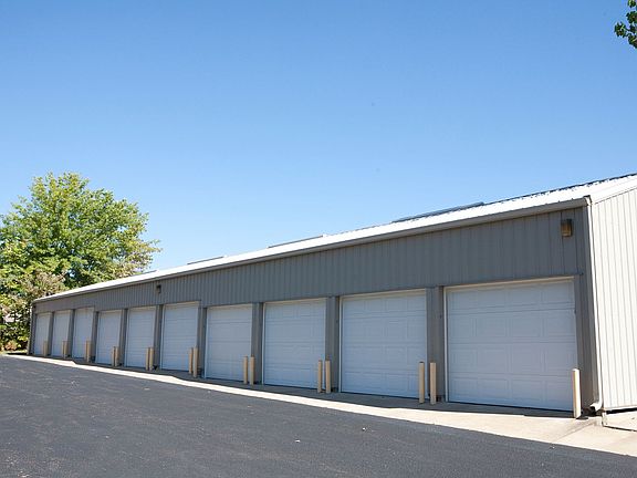 3rd image of 1327 W Covington Ct #7