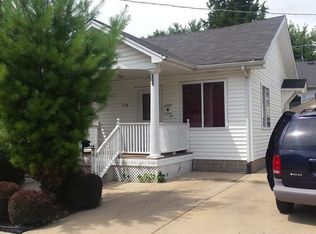 736 North Ave, Aurora, IL 60505